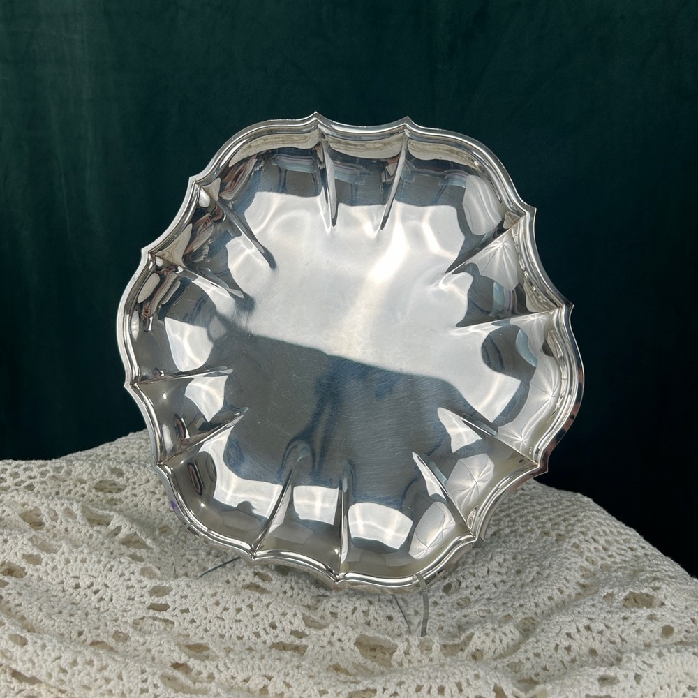 Vintage Oneida Silver Plated 11” Floral Elegant Plate
